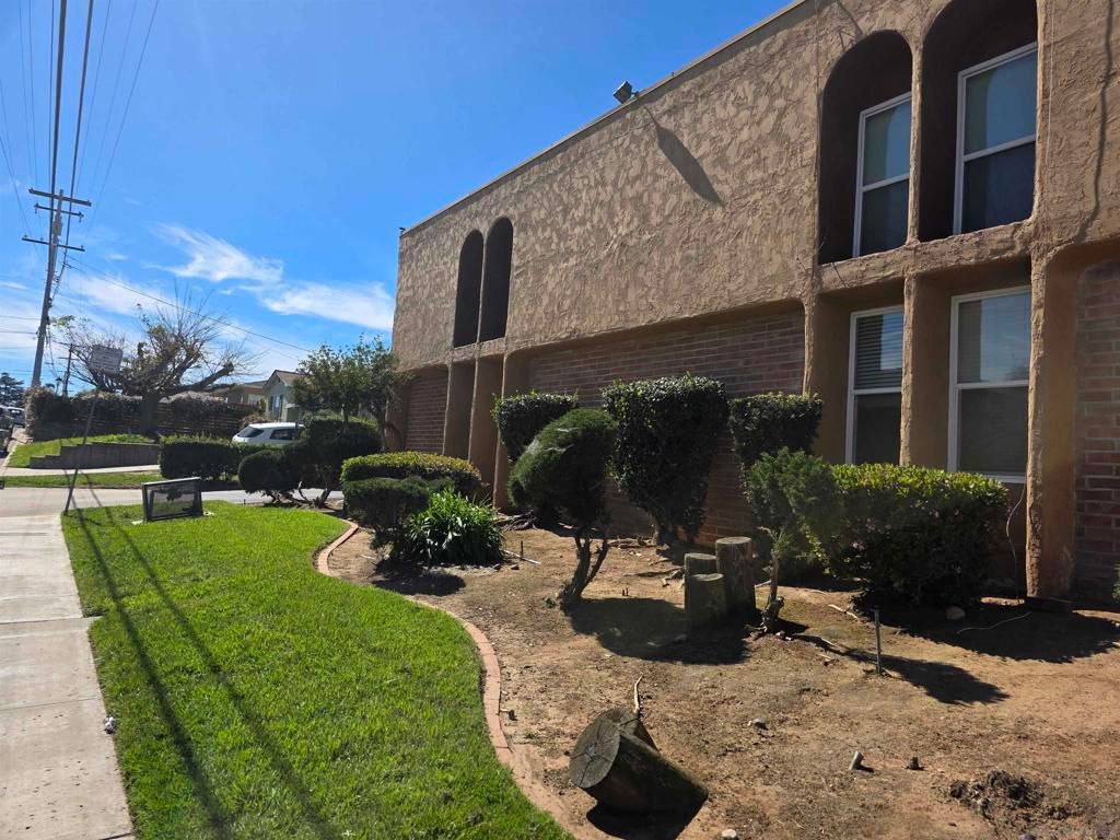 Image 5 of property listing at 4844 68Th St 3, San Diego, CA 92115