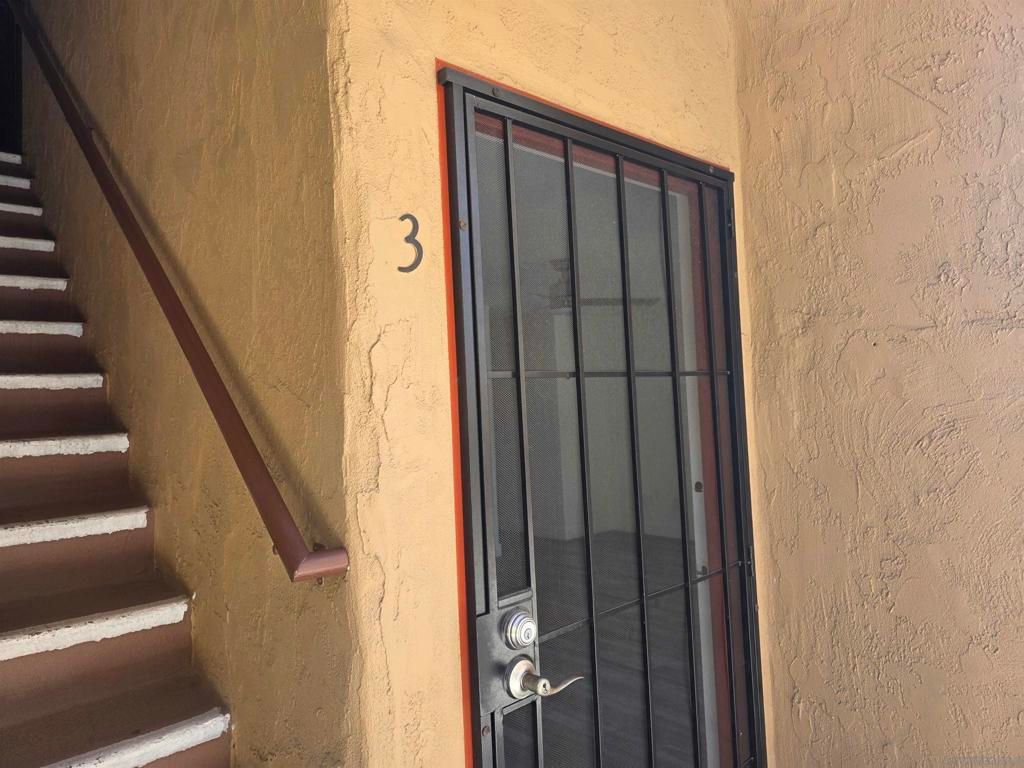 Image 7 of property listing at 4844 68Th St 3, San Diego, CA 92115