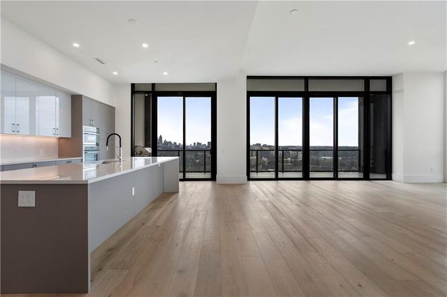 2425 Peachtree Road 1806, Atlanta, GA 30305