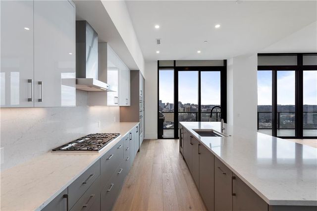 2425 Peachtree Road 1806, Atlanta, GA 30305