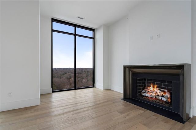 2425 Peachtree Road 1806, Atlanta, GA 30305