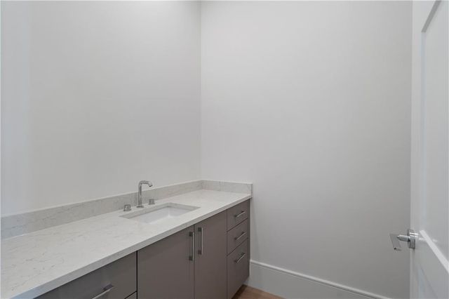 2425 Peachtree Road 1806, Atlanta, GA 30305