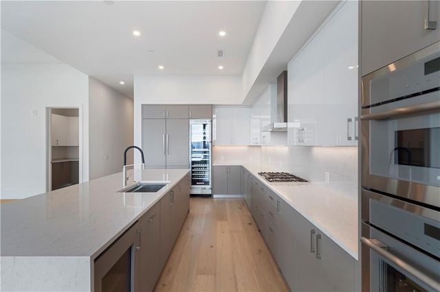 2425 Peachtree Road 1806, Atlanta, GA 30305