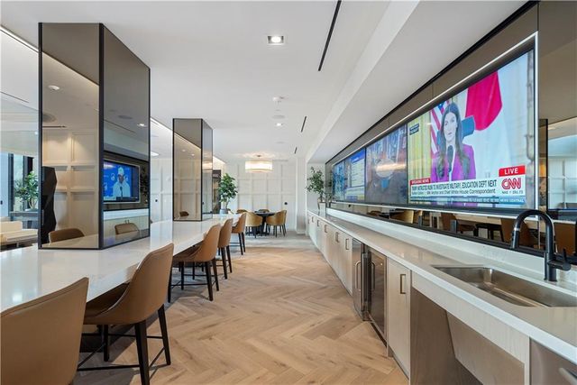 2425 Peachtree Road 1806, Atlanta, GA 30305