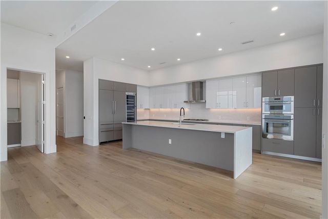 2425 Peachtree Road 1806, Atlanta, GA 30305