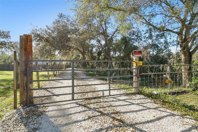 5530 EUREKA SPRINGS ROAD, Tampa, FL 33610