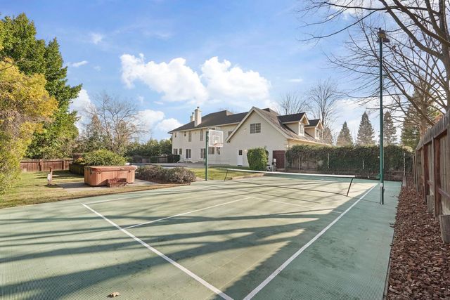 8633 White Owl Ct, Orangevale, CA 95662