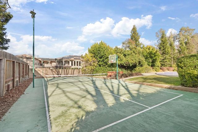 8633 White Owl Ct, Orangevale, CA 95662