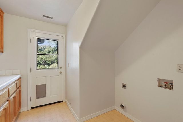 8633 White Owl Ct, Orangevale, CA 95662