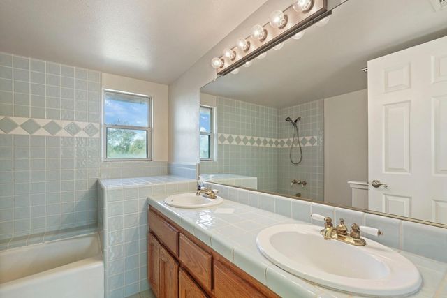 8633 White Owl Ct, Orangevale, CA 95662