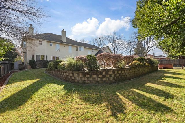 8633 White Owl Ct, Orangevale, CA 95662