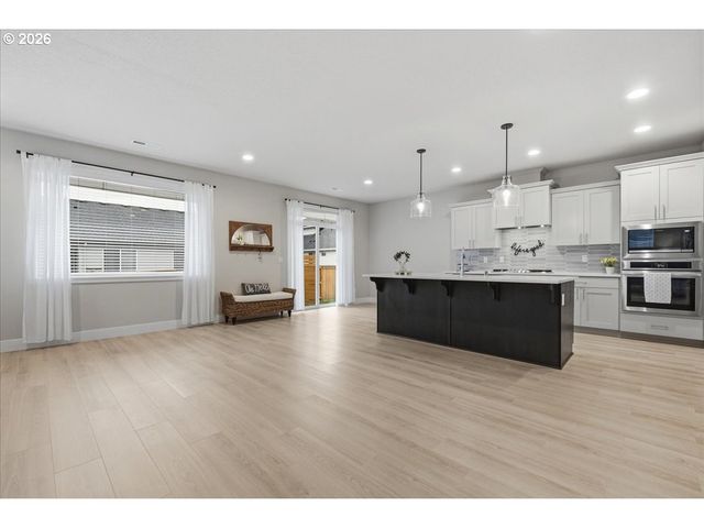 1121 Ne 19TH Way, Battle Ground, WA 98604