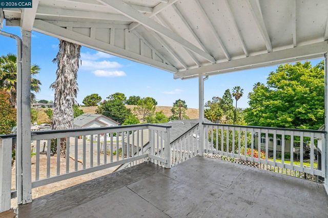 2165 James St, Martinez, CA 94553