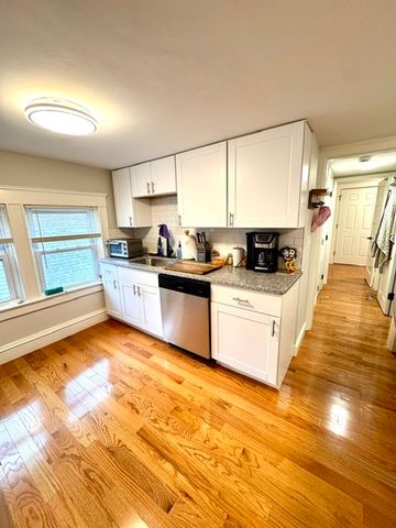 14 Mayflower Street 3, Providence, RI 02906