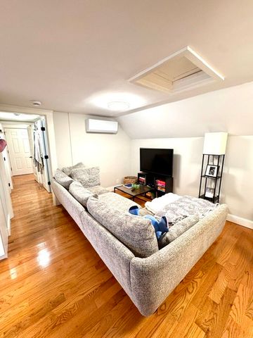 14 Mayflower Street 3, Providence, RI 02906