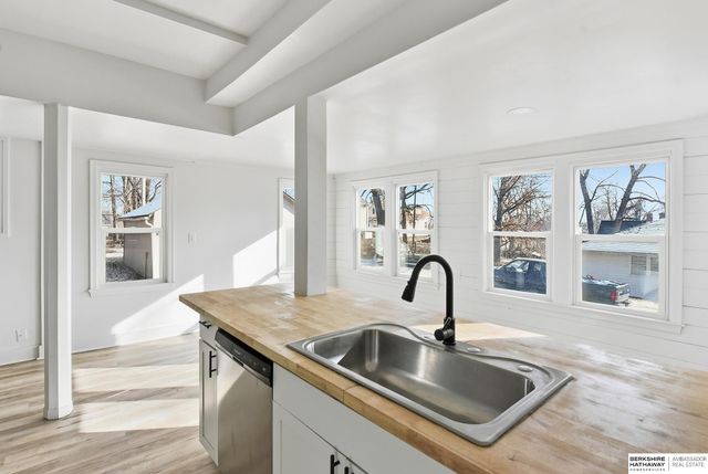 4531 N 39th Street, Omaha, NE 68111