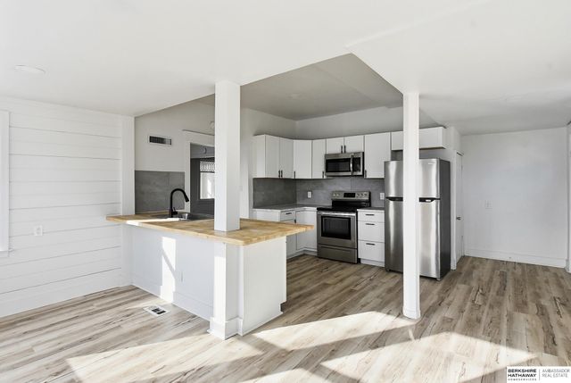 4531 N 39th Street, Omaha, NE 68111