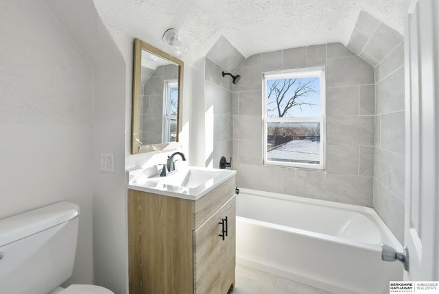 4531 N 39th Street, Omaha, NE 68111