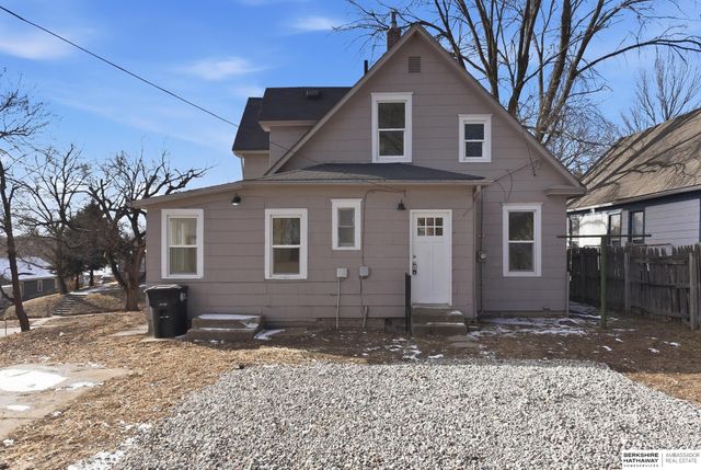 4531 N 39th Street, Omaha, NE 68111