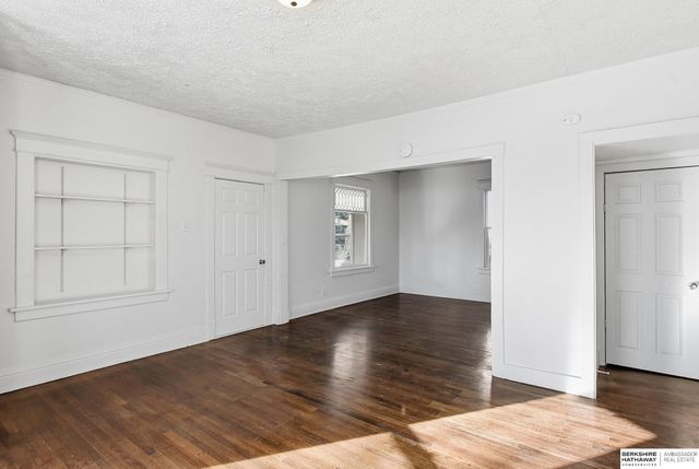 4531 N 39th Street, Omaha, NE 68111