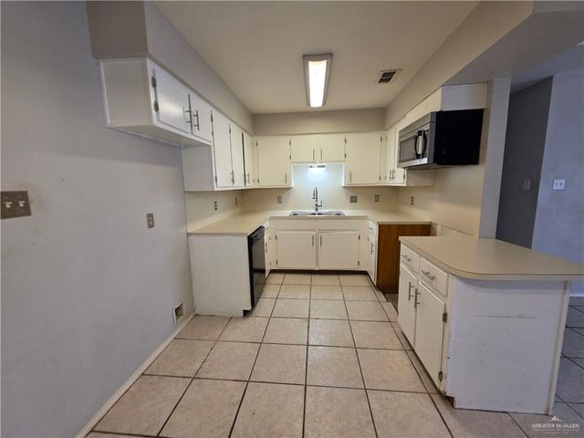 2301 N Stewart Road 7, Mission, TX 78574