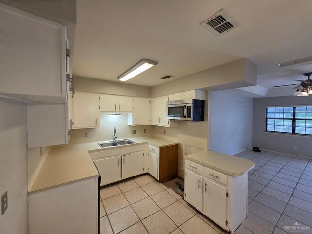 2301 N Stewart Road 7, Mission, TX 78574