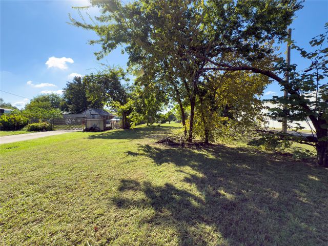 400 E Sycamore Street, Sherman, TX 75090