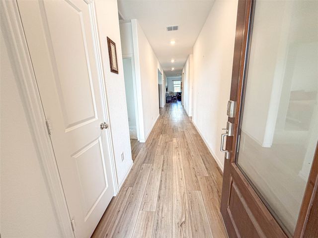 3401 Kingsview Drive, Denton, TX 76207