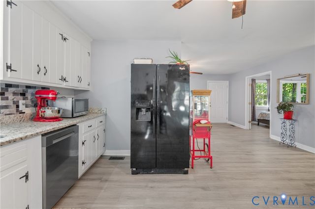 3940 Three Bridge Rd, Powhatan, VA 23139