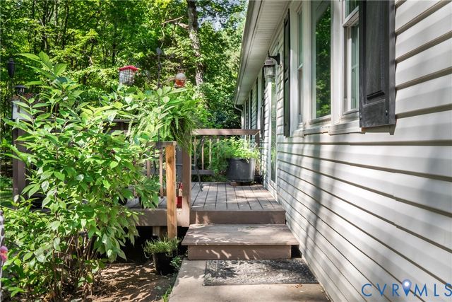 3940 Three Bridge Rd, Powhatan, VA 23139