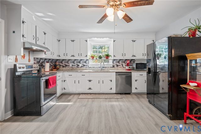 3940 Three Bridge Rd, Powhatan, VA 23139
