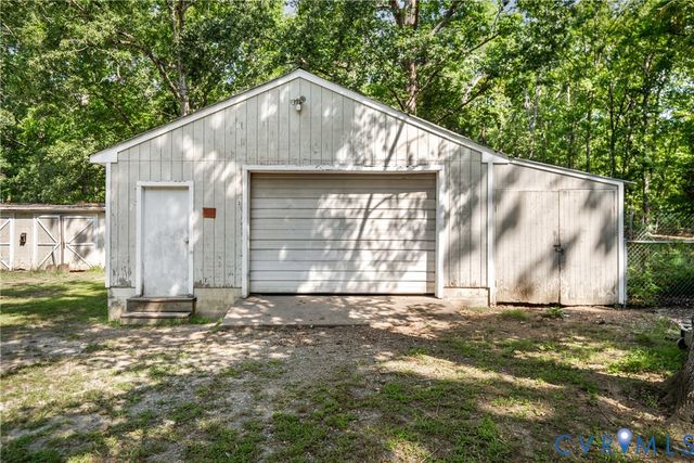 3940 Three Bridge Rd, Powhatan, VA 23139