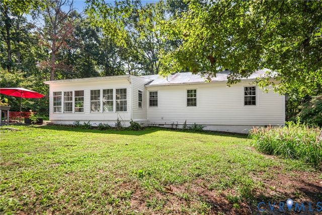 3940 Three Bridge Rd, Powhatan, VA 23139