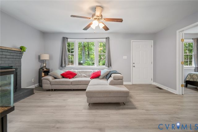 3940 Three Bridge Rd, Powhatan, VA 23139