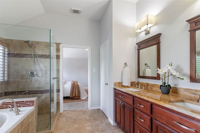 5009 Bay View Drive, Fort Worth, TX 76244