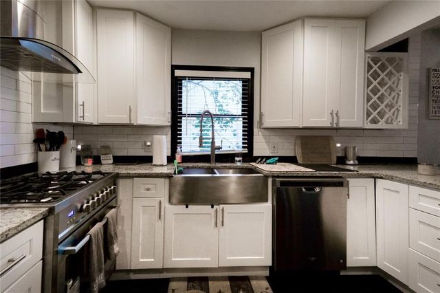 685 Cedar Avenue NW, Atlanta, GA 30318