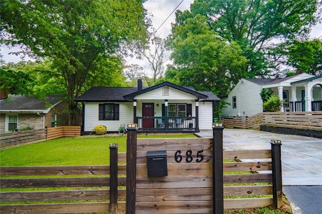 685 Cedar Avenue NW, Atlanta, GA 30318