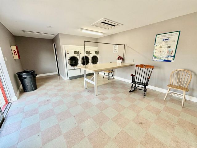 1140 83RD AVENUE N C, St Petersburg, FL 33702