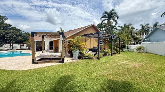 1526 Cormorant Road, Delray Beach, FL 33444