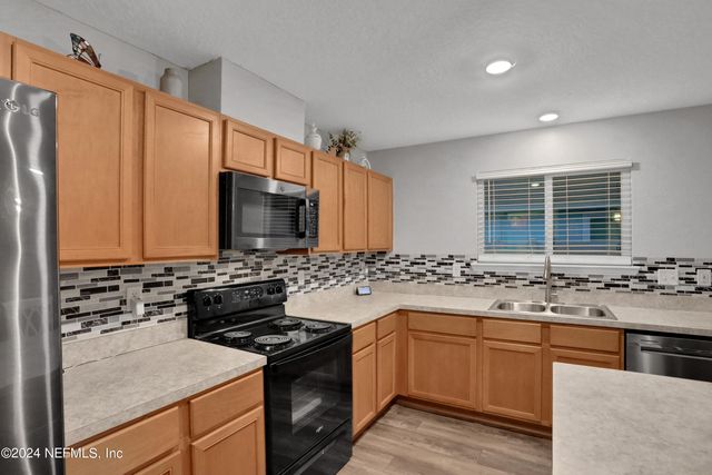10482 COLLINS FLD Circle, Jacksonville, FL 32222