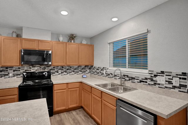 10482 COLLINS FLD Circle, Jacksonville, FL 32222