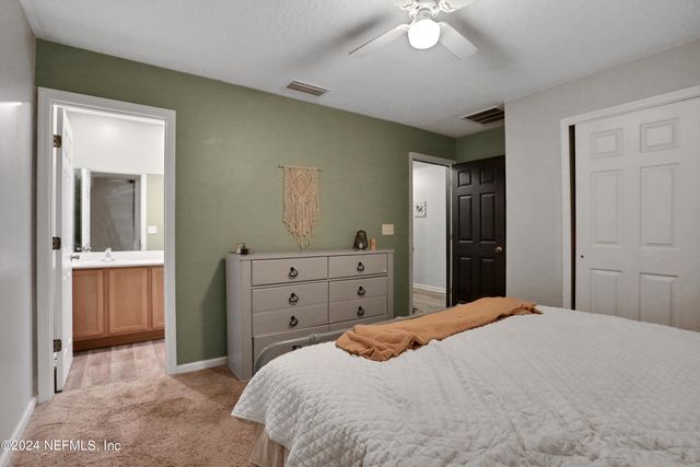 10482 COLLINS FLD Circle, Jacksonville, FL 32222
