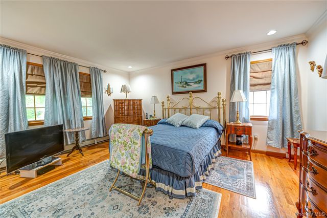 32 Dressler Road, Greenlawn, NY 11740