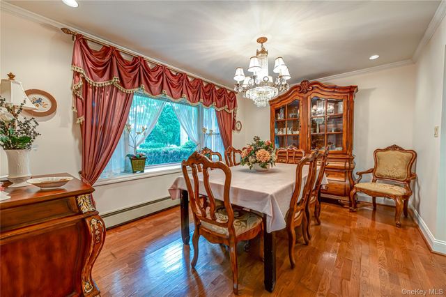 32 Dressler Road, Greenlawn, NY 11740