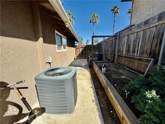 2172 Kellogg Avenue, Corona, CA 92879