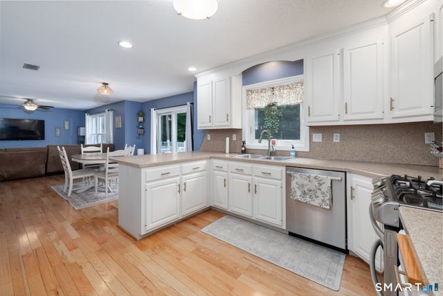31 Hawks Landing, Hebron, CT 06231
