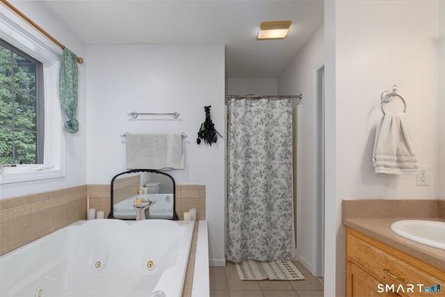 31 Hawks Landing, Hebron, CT 06231