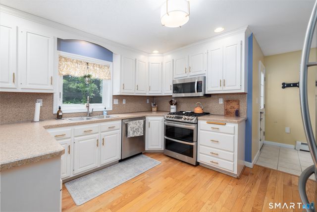 31 Hawks Landing, Hebron, CT 06231