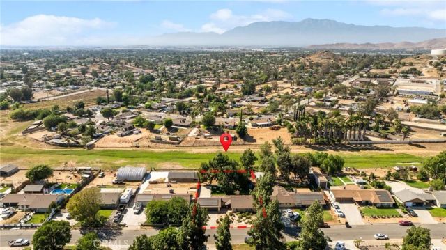 9447 Stirrup Street, Jurupa Valley, CA 92509