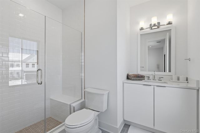 9 Sequoia Circle, Manhasset, NY 11030